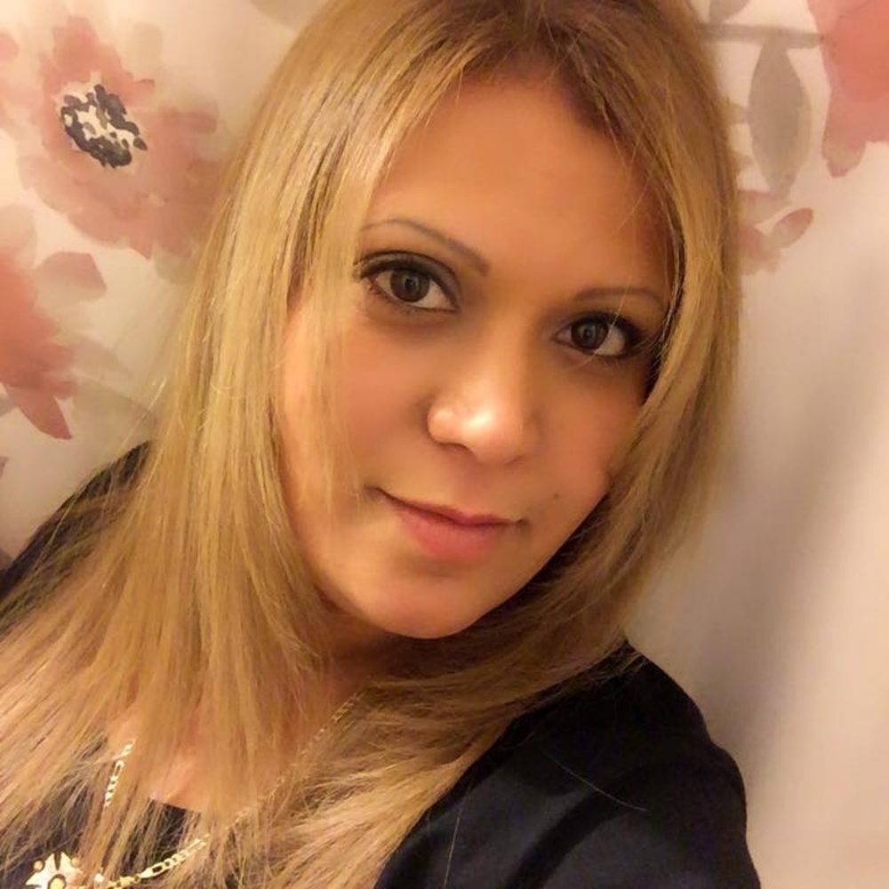 Meet your Posher, Iris